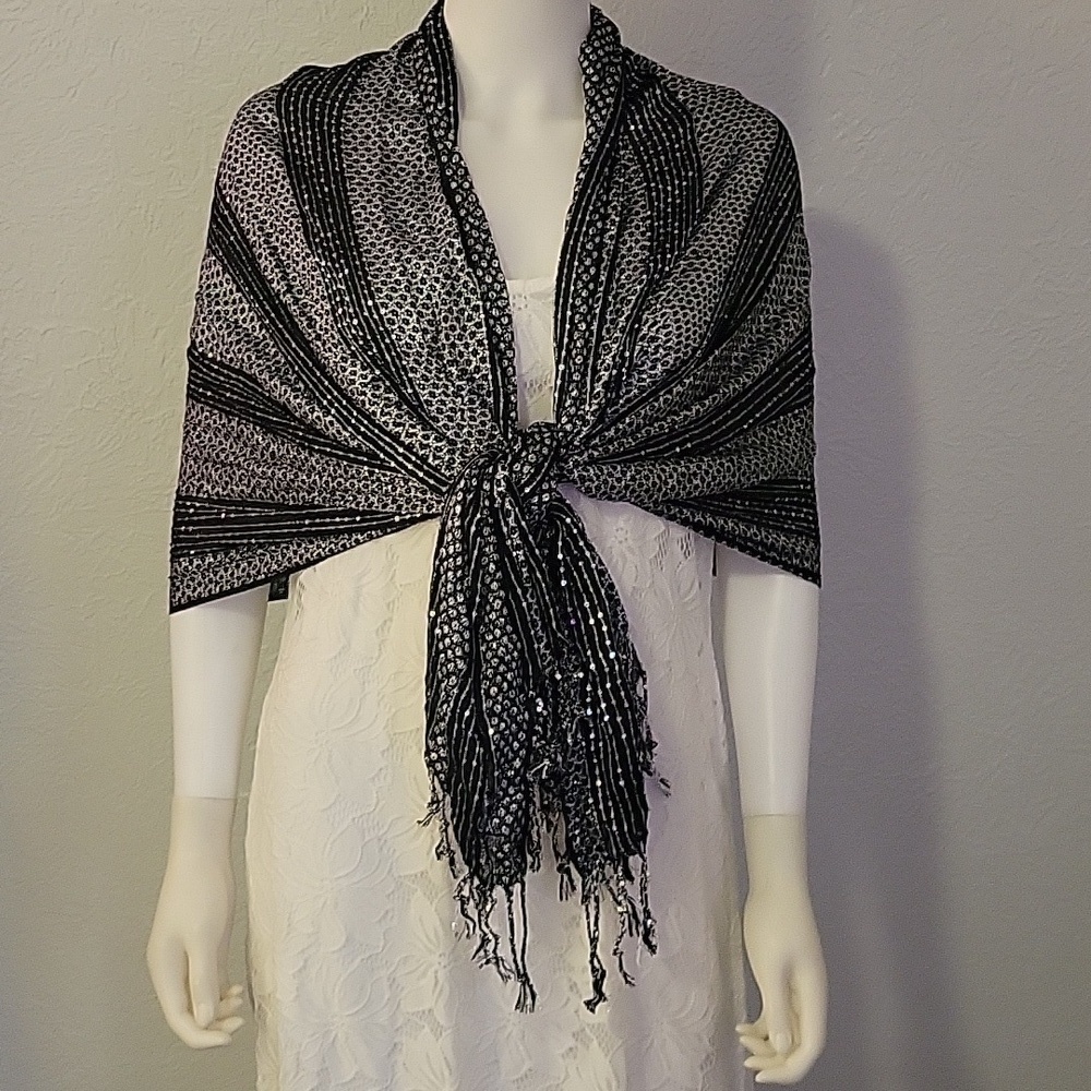Vtg KENSIE Black Metallic Silver Disco Fringe Holiday Wrap Shawl - Picture 3 of 7